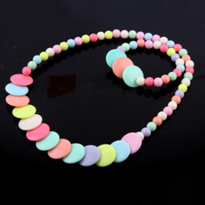 

Beautiful Childrens Flower Necklace Bracelet Set of 2 Acrylic Colourful Beads Jewellery