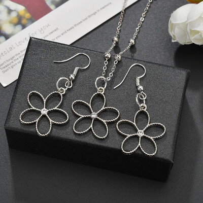 

Fashion Item Set Chain Creative LOVE Handmade Pearl Earrings Series Necklace Jewelry Beautiful Romantic Wedding Party Gift