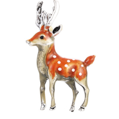 

3 Colors Available Cute Small Deer Brooches for Women Bucks Sika Deer Animal Brooch Pin Coat Accessories Kids Gift-in Brooches