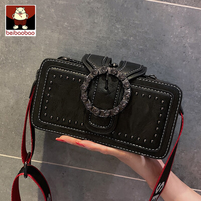 

On the new small bag women 2019 new fashion broadband shoulder small square bag texture retro Messenger bag