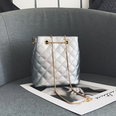 

Lingge chain bag small fragrance bag female 2018 new wave Korean version of the wild single shoulder slung bucket bag small bag