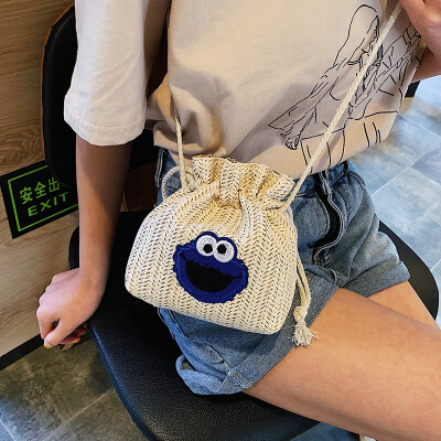 

Summer new straw bag female 2019 new Korean version of the wild single shoulder slung fashion mini woven bucket bag
