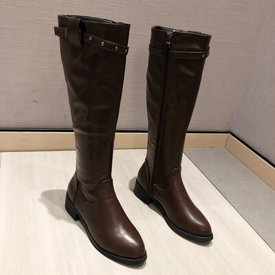 

Knee-length shoe woman Chic