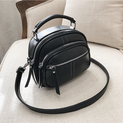 

Net red high sense small bag female foreign style texture 2019 new simple wild single shoulder slung portable saddle bag