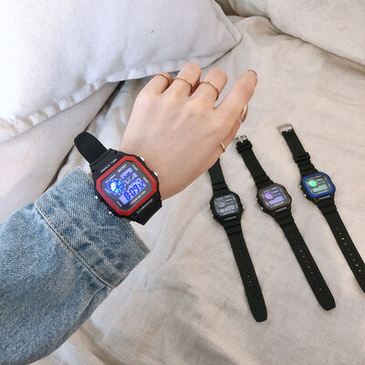 

Chic Watch Female Students Korean Simple ulzzang Small Fresh Leisure Joker Sports Electronic Watch Male