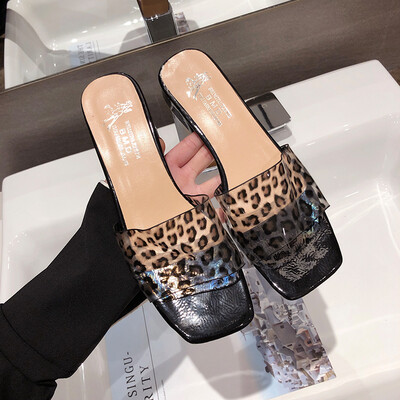 

Fashion leopard print slippers women wear summer Korean version of thick heels middle heel one word slippers slippers
