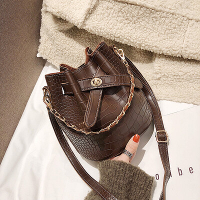 

Ins Port Wind Embossed Bucket Bag 2019 New Korean Fashion Chain Handheld Net Red Shoulder Crossbody Womens Bag