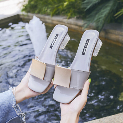 

Slippers for women wearing Xia&Han versions of Baitao open toe metal square buckle fashion thick heel flip-flops