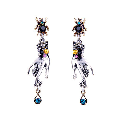 

1 Pair Crute Antique Spider Punk Gothic Hand Hanging Ear Stud Earring Rhinestone