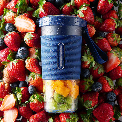 

Portable New Magnetic Charging Household MiniWireless Fruite Vegetable Food Blender High Quality Juicers