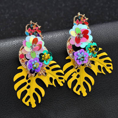 

Trendy Colorful Crystal Stud Earrings Leaves Flower Cubic Alloy Fashion Jewelry Earrings for Women
