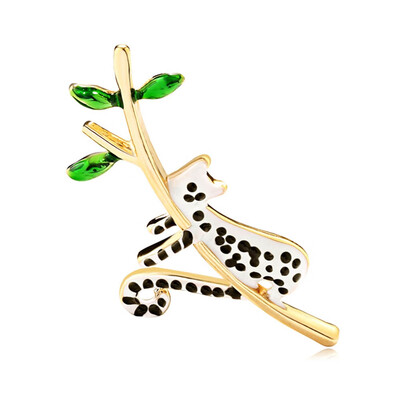 

Oil Dripping Brooch Fashion Carnation Bee Clothes Accessories for Mothers Day Birthday Gift