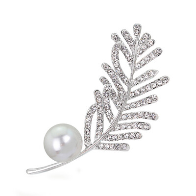 

Korean Fashion Pearl Brooch Pin Premium Women Diamond Corsage Brooch Leaves