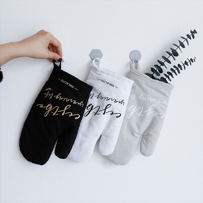 

NeillieN anti-scalding microwave oven gloves baking glovesHousehold thermal insulation pad Microwave oven glovesoven mitt