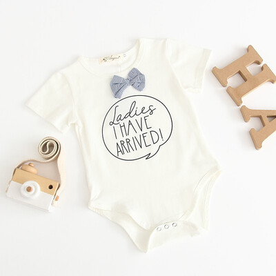

Male Baby Bodysuits Baby Accessories Cute Boys Little Bow Tie English Alphabet Short Sleeve Pure Cotton Jumpsuit