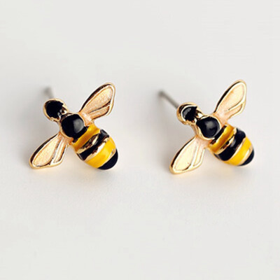 

Women Little Yellow Bees Stud Earrings Animal Gold Color Ear line Simple Latest