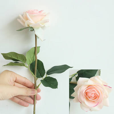 

1PCS New ins Romantic Artificial Rose Feel Moisturizing Rose Artificial Flower