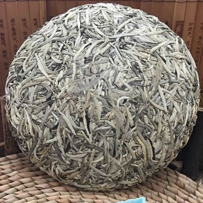 

White Tea Cake Fuding White Tea Baihao Silver Needle Delicious Natural Health-keeping Tea Cake Baihao Silver Needle 300g
