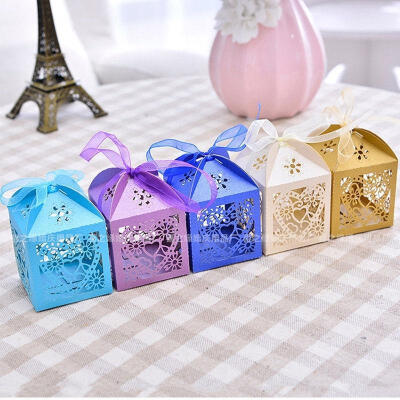 

50PCS Love Heart Laser Cut Candy Box Gift Boxes Ribbon Wedding Party Favor