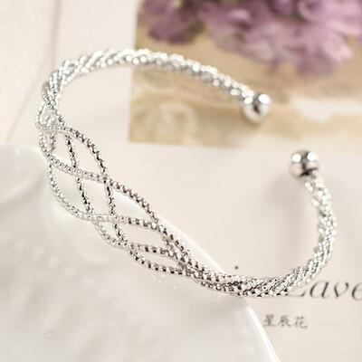 

2019 New Design Fashion Female Creative Atmosphere Hollow Pattern Bracelet Jewelry Boutique