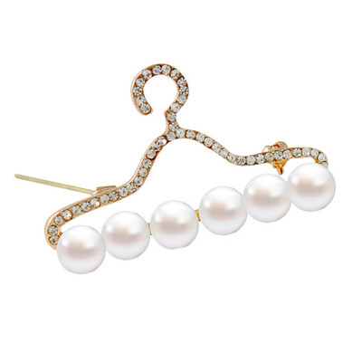 

Clothes Hanger Shaped Women Girls Brooch Pearl Rhinestone Decor Breastpin Zinc Alloy Clothes Pin Jewelry