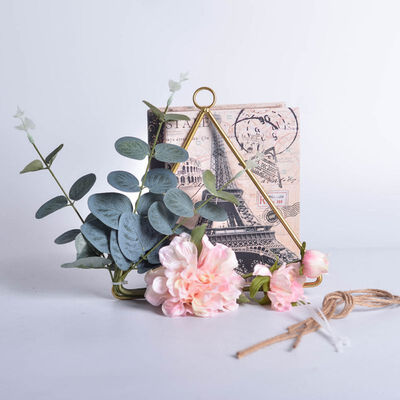 

Wrought Iron Geometric Wreath Wall Hanging Decoration Floral Hoop Wreath For Wedding