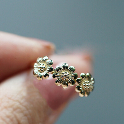 

Retro Solar Flower Sunflower Thai Silver Ring European And American Plated 18K Golden Chrysanthemum Engagement Ring