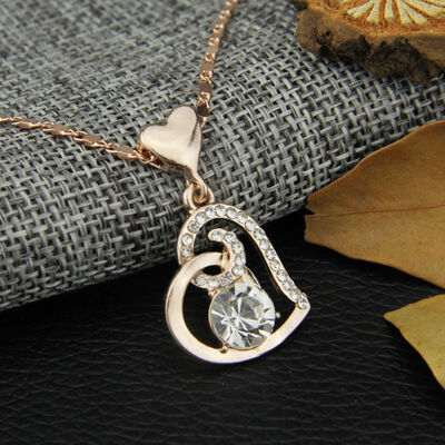 

Women Fashion Gold Plated Crystals Heart Pendant Necklace
