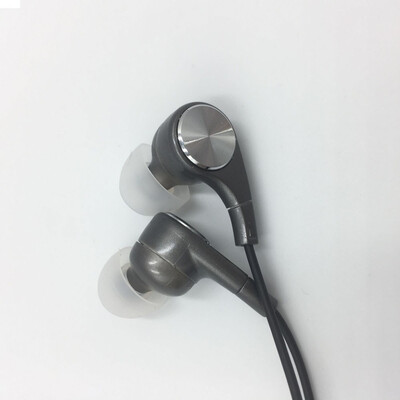 

Sport Sweatproof Wired Earbuds Earphones with Microphone for mobile phones