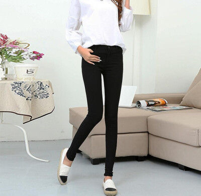 

2018 new autumn dress with velvet outer leggings MC embroidered white fashionable slim trousers casual pants