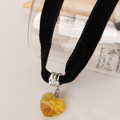 

Velvet Necklace Heart-shaped Crystal Pendant Fashion Jewellery Chocker Choker