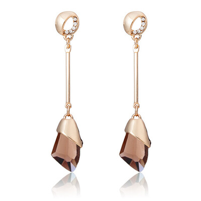 

Women Fashion Geometric Crystal Earring