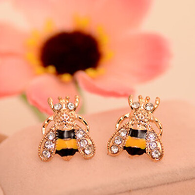 

2019 New 1 Pair Lovely Ear Stud Rhinestone Bumble Bee Crystal Earrings Animal Jewelry