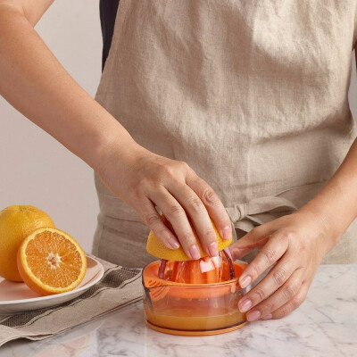 

Outdoor Manual Lemon Juicer Squeezer Multi-Size Reamers Orange Lemon & Lime Juice Squeezer