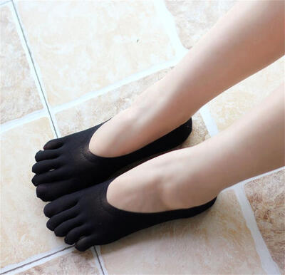 

3 Color Womens Low Cut Crew Ankle Socks New Fashion Five Finger Toe Hosiery