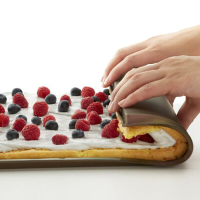 

Swiss Roll Cake Mat Flexible Baking Tray Silicone Pizza Cookies Mold