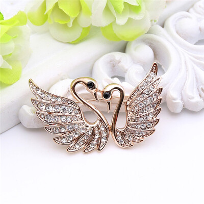 

Fashion Women Lovers Swan Brooch Romantic Jewelry Swan Lake Rhinestone Brooches Broches Couple Badges Ladies Lapel Animal Pins