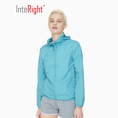 

INTERIGHT outdoor skin clothing men&women models light breathable windbreaker water blue female XL
