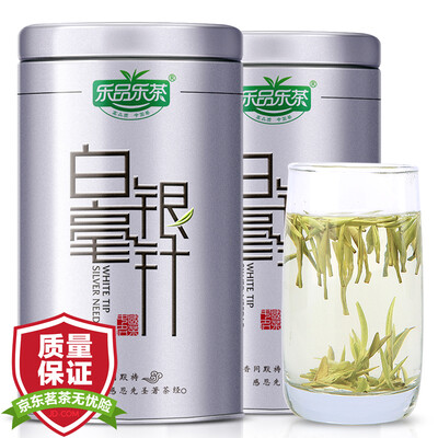 

Le Pin Yue Tea Белый чай Fu Ding Белый чай Белая мельница Silver Needle Premium New Tea 65g * 2 Can