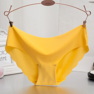 

Women Brief Original New Ultra-thin Seamless Traceless Sexy Lingerie Trimming Low Waist Ruffles Underwear -XL Plus Size Panties