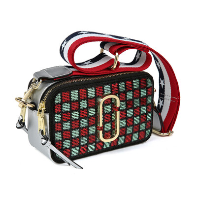 

Viney leather handbags autumn&winter fashion shoulder bag female mini camera bag wide shoulder strap contrast color Messenger bag ladies bag small square bag upgrade models white red collision