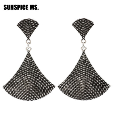 

Trendy Bohemia Women Long Metal Sector Drop Earrings Antique Gold Color Big Egyptian Drop Earring Turkish Ethnic Wedding Jewelry