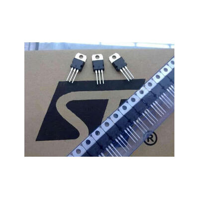

10PCS/LOT L7824CV TO-220 L7824 LM7824 7824 Positive-Voltage Regulators in stock ic