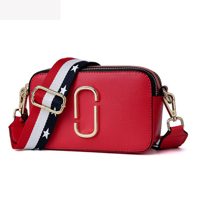 

Viney leather handbags autumn&winter fashion shoulder bag female mini camera bag wide shoulder strap contrast color Messenger bag ladies bag small square bag upgrade models white red collision