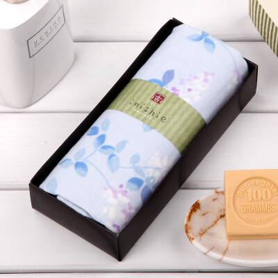 

Japan Uchino (UCHINO) and the wind 1 a set of towels gift box pure cotton gauze exquisite elegant comfortable water absorption B1 blue 70g / piece towel size 34 * 83cm