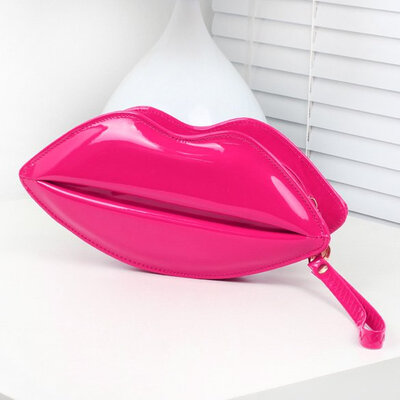 

New Women Korean Style Fashion Lip Style Synthetic Leather Bag Chain Handbag