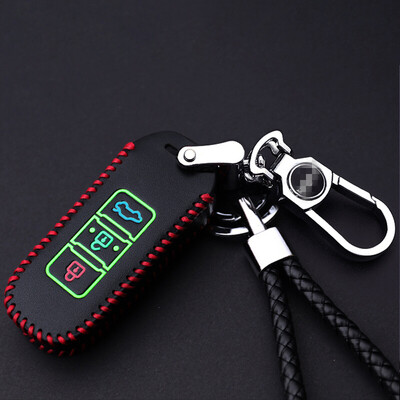 

Huashi Baojun 560 key package 730510310 luminous 630 intelligent remote control buckle car key package leather A section three key black red line