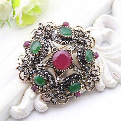

Antique Turkish Women Flower Brooch Pin Resin Retro Gold Color Hollow Round Star Brooches Broches Bridal Ethnic Jewelry Pins