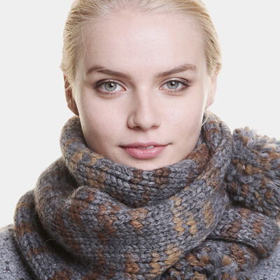 

Woman's Scarf