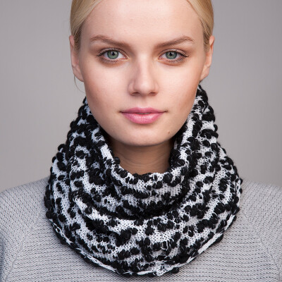 

Women's Scarf